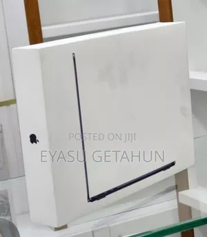 New Laptop Apple MacBook Air 2025 M4 13-Inch 16GB Apple M4 SSD 256GB