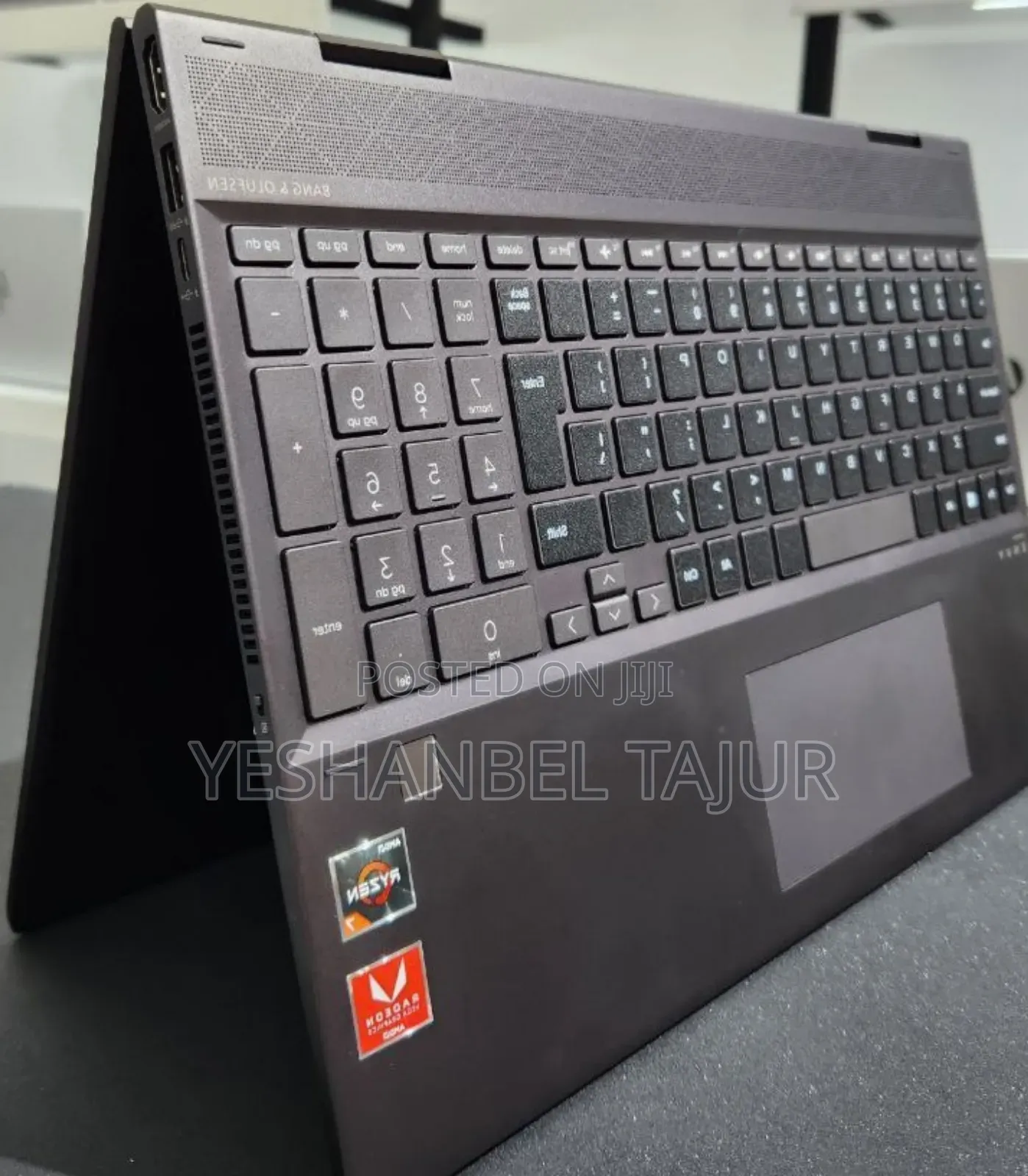 New Laptop HP Envy X360 8GB AMD Ryzen 7 SSD 256GB