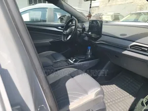 Volkswagen ID.6 2022 Burgundy