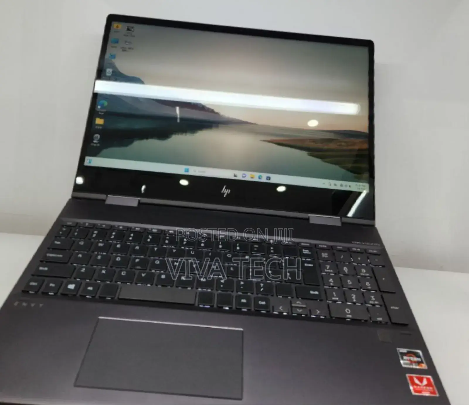 New Laptop HP Envy X360 8GB AMD Ryzen 7 SSD 256GB