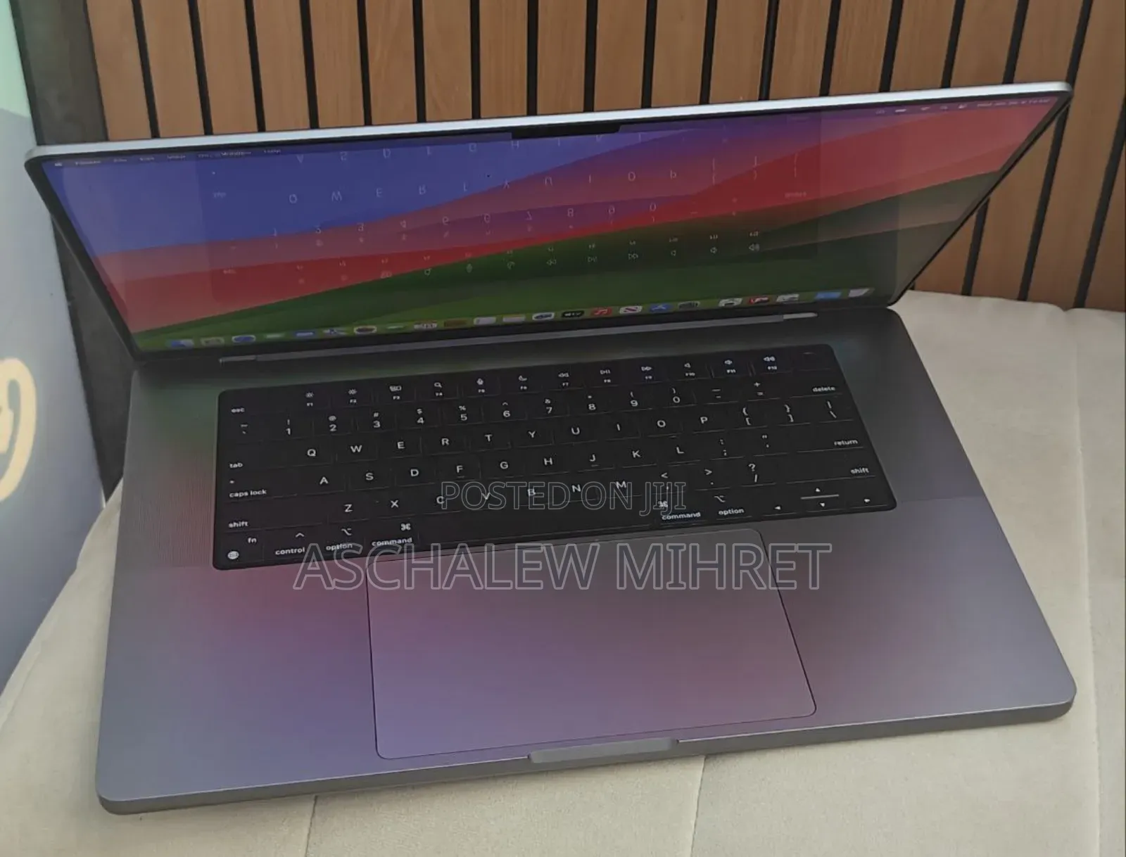 New Laptop Apple MacBook Pro M1 32GB Apple M1 Max SSD 512GB