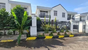 5bdrm House in አያት ሆሴ ሪልስቴት ውስጥ, Bole for sale