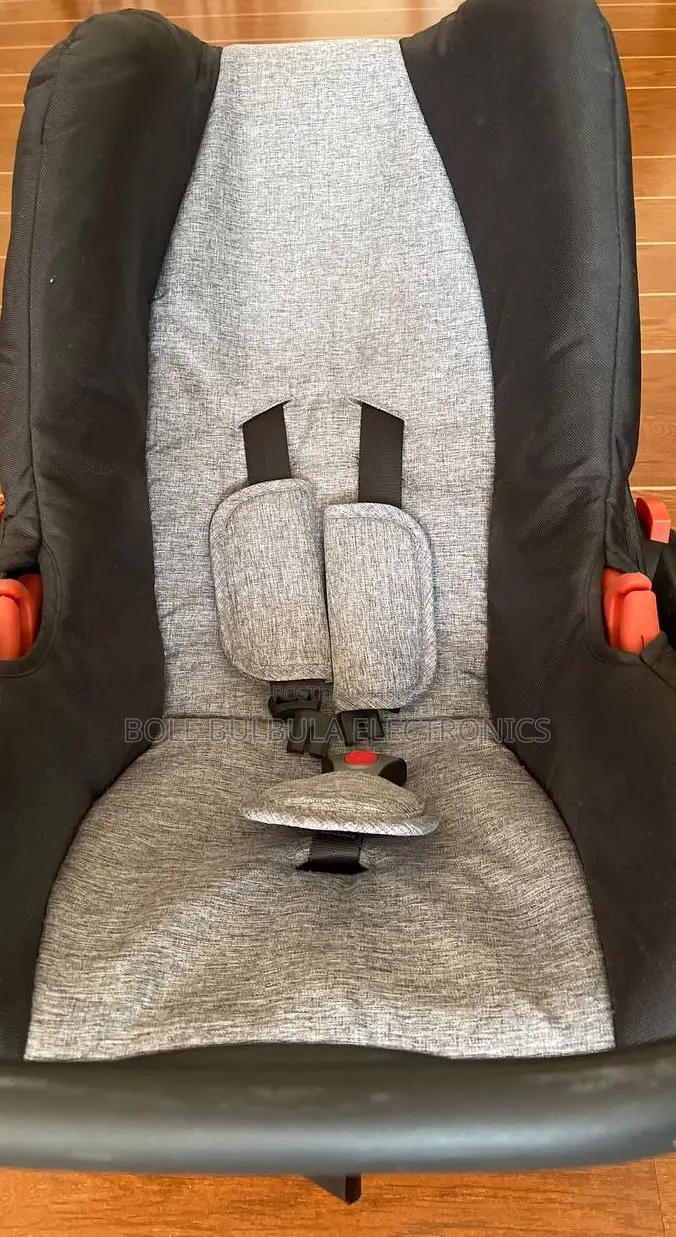 Baby's Car Seat