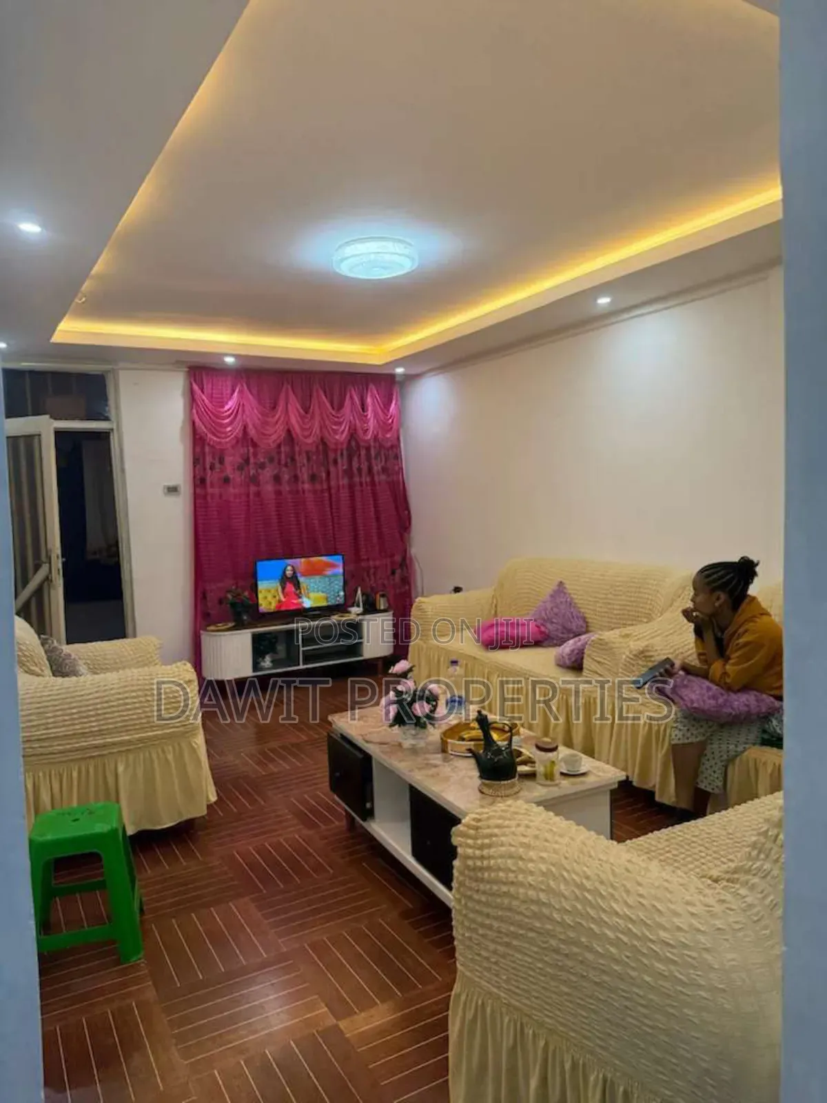 Furnished 2bdrm Condo in አያት ጣፎ ኮንዶሚንየም 20/80, Bole for sale