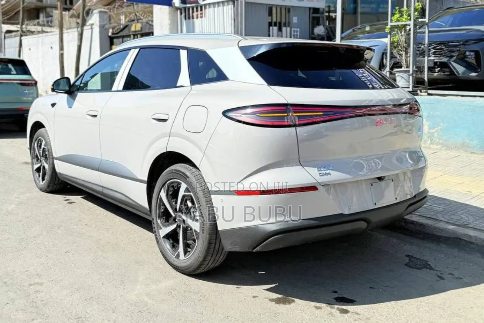 New BYD Seal DM-i 2025 Off white