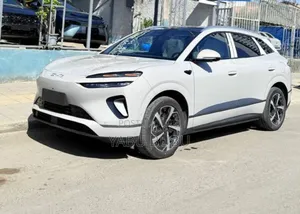 New BYD Seal DM-i 2025 Off white