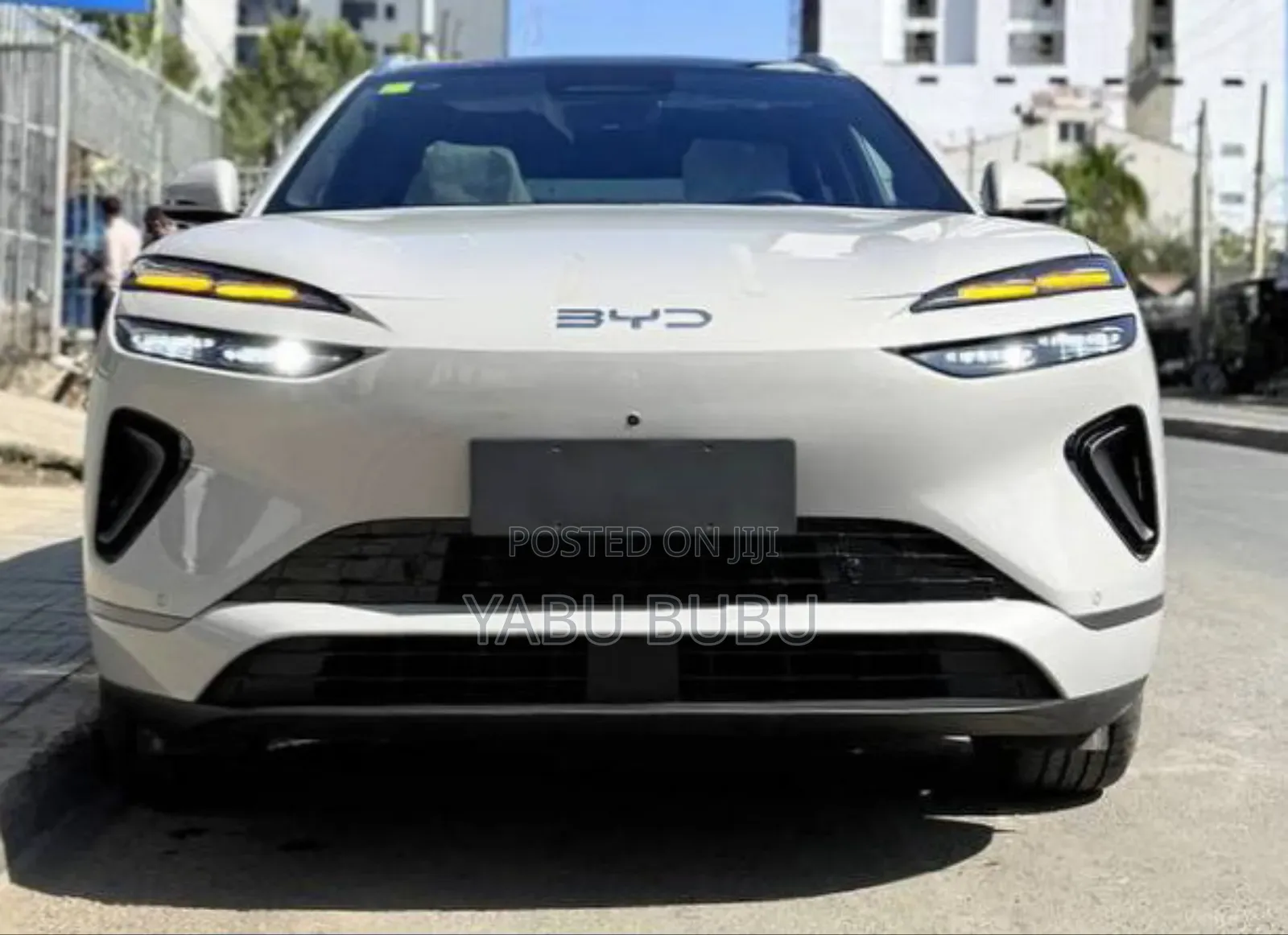 New BYD Seal DM-i 2025 Off white