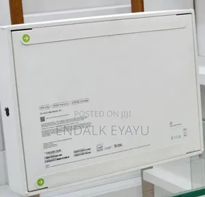 New Laptop Apple MacBook Air 2025 M4 13-Inch 16GB Apple M4 SSD 256GB