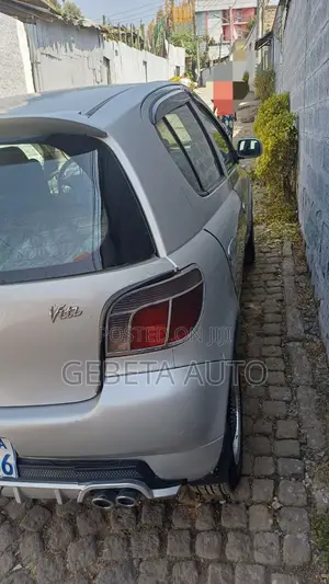 Toyota Vitz 2000