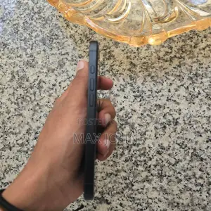 Apple iPhone 16 128 GB Black