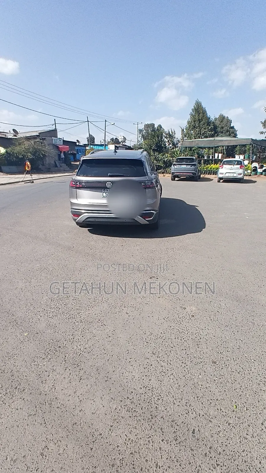 Volkswagen ID.6 2024 Gold