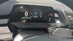 Volkswagen ID.6 2024 Gold