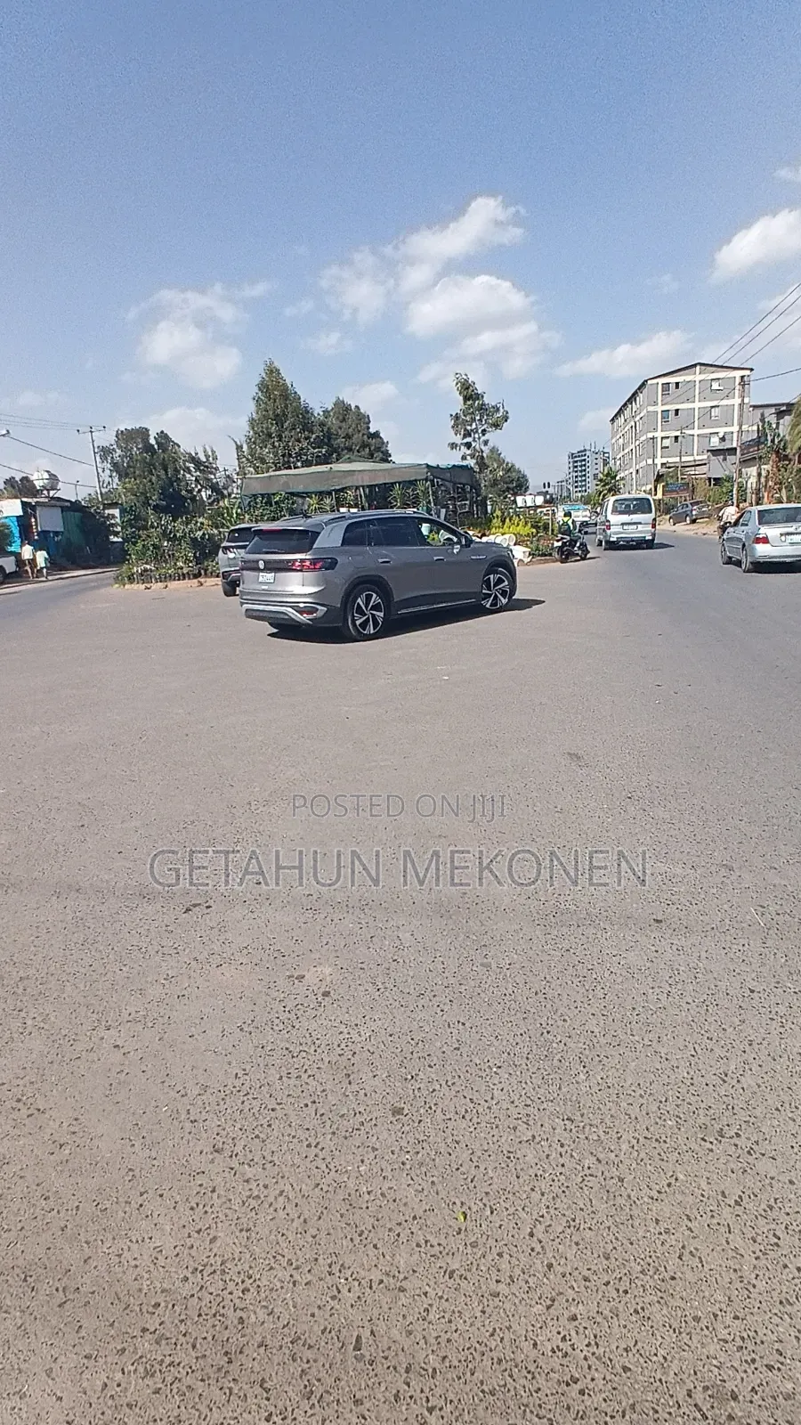 Volkswagen ID.6 2024 Gold