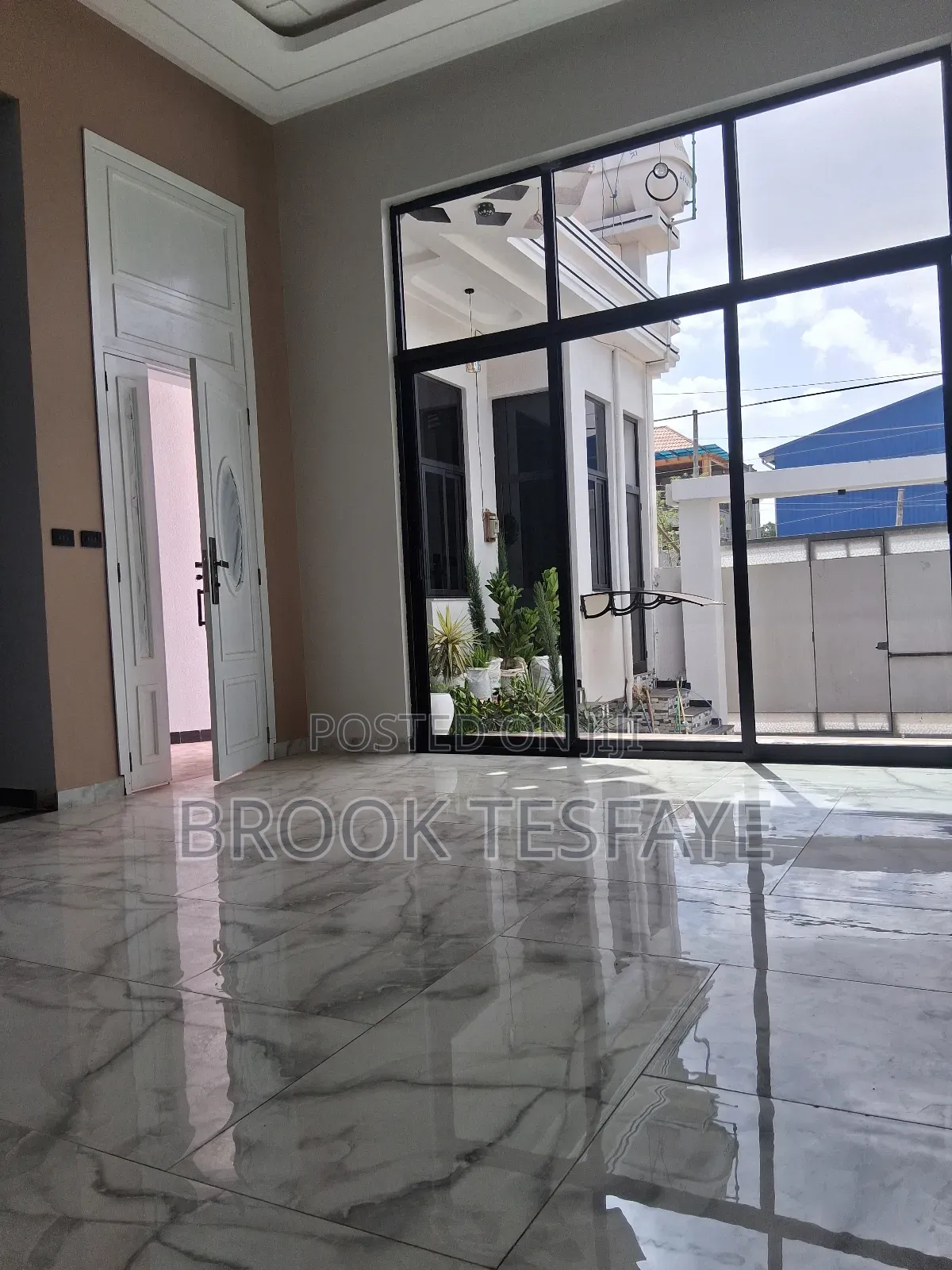 4bdrm Villa in Bishoftu ( D/Zeit ), East Shewa for sale