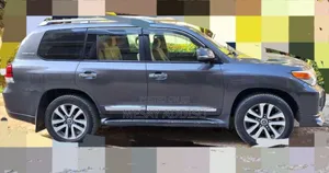 Toyota Land Cruiser 2015 Silver