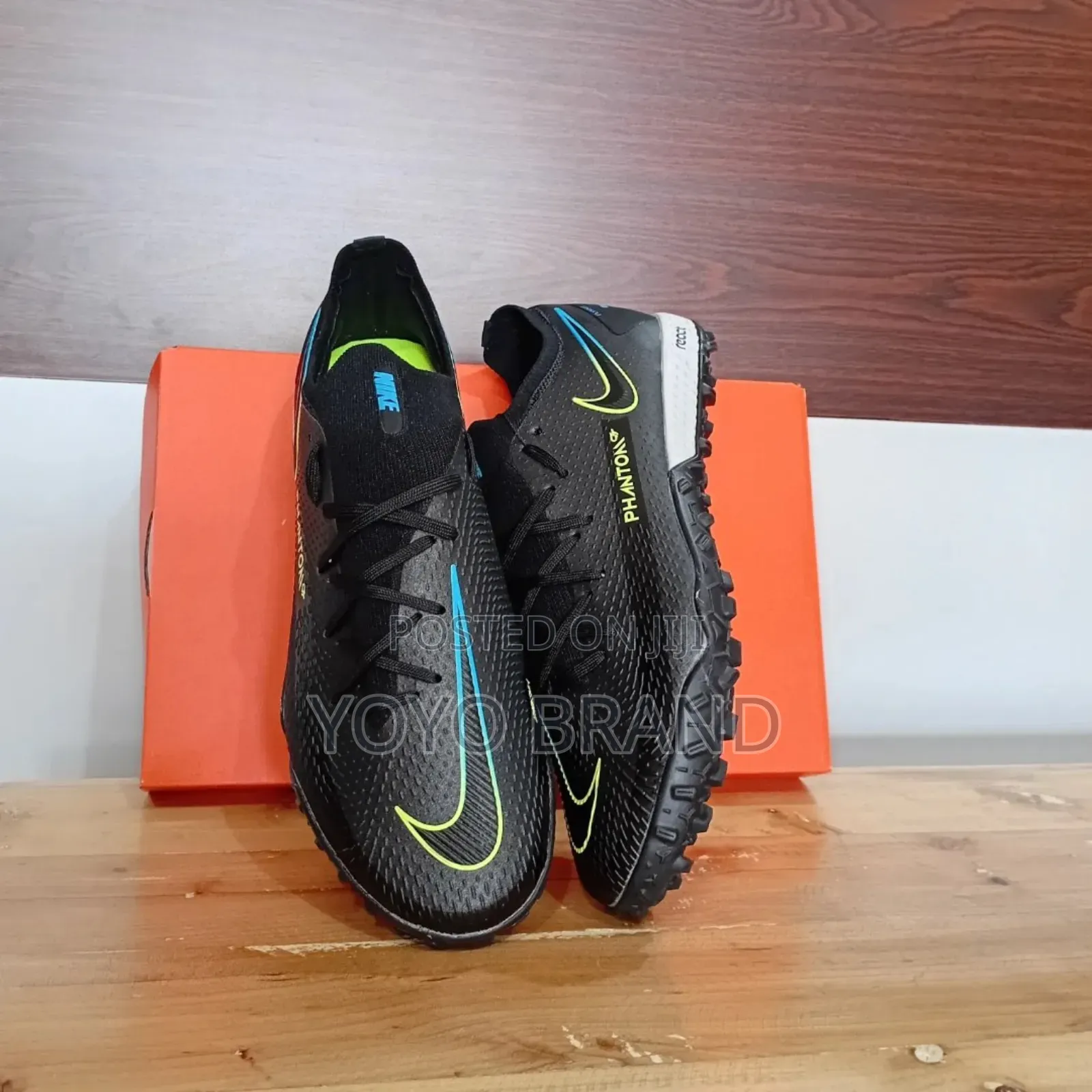 Nike Phtom Elite Gt2 Academy Futsal Soccer Cleats