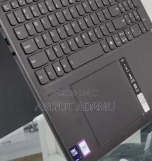 New Laptop Lenovo Yoga 7i 16GB Intel Core I7 SSD 1T