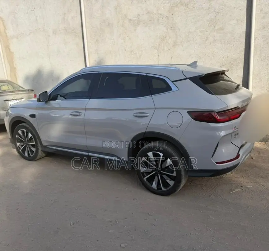 BYD Song Plus 2025 White