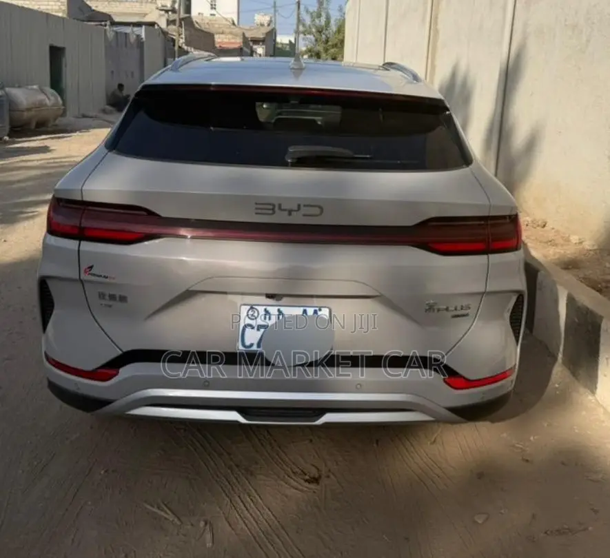 BYD Song Plus 2025 White