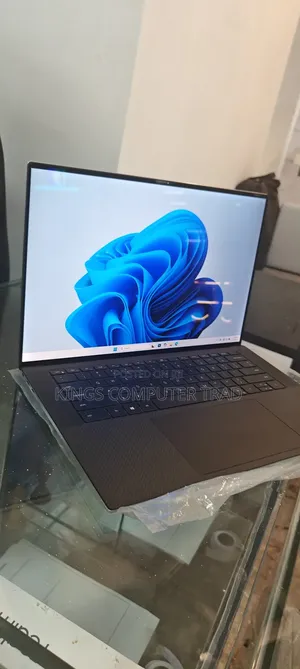 New Laptop Dell XPS 15 16GB Intel Core I7 SSD 512GB