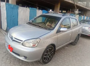 Toyota Platz 2005 Silver
