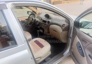 Toyota Platz 2005 Silver