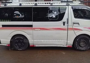 Toyota HiAce 2007 White