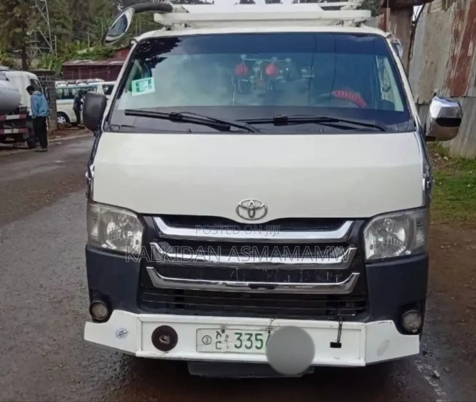 Toyota HiAce 2007 White