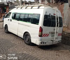 Toyota HiAce 2008 White
