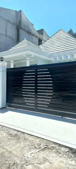 Furnished 5bdrm Villa in ዘመናዊ ቪላ አያት, Yeka for sale