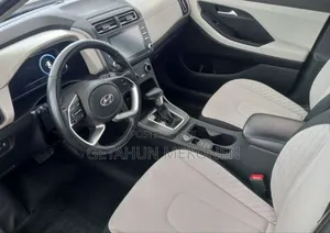 Hyundai Creta 2023 Red