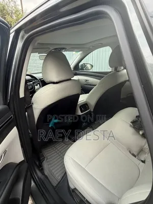 Hyundai Tucson 2023 Silver