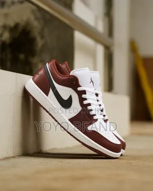 Air Jodan 1 Low Se E Dark Pony Fashion Sneaker