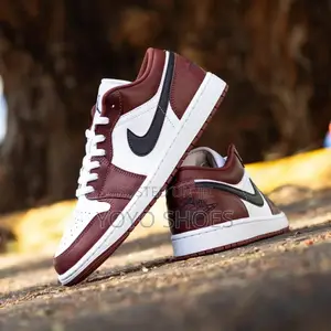 Air Jodan 1 Low Se E Dark Pony Fashion Sneaker