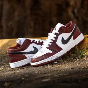 Air Jodan 1 Low Se E Dark Pony Fashion Sneaker