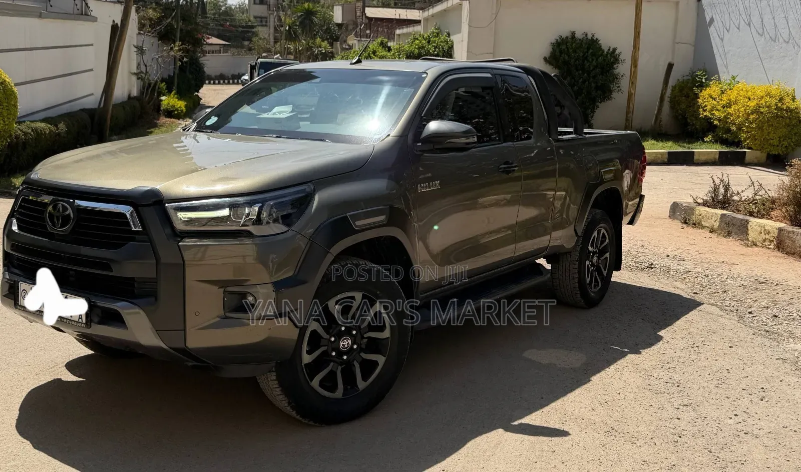 Toyota Hilux 2022 Gray