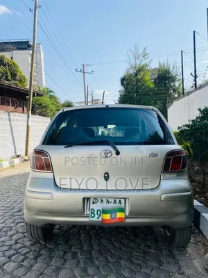 Toyota Vitz 2002