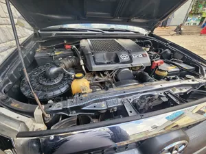 Toyota Hilux 2.5 D-4D SRX 2011 Gray