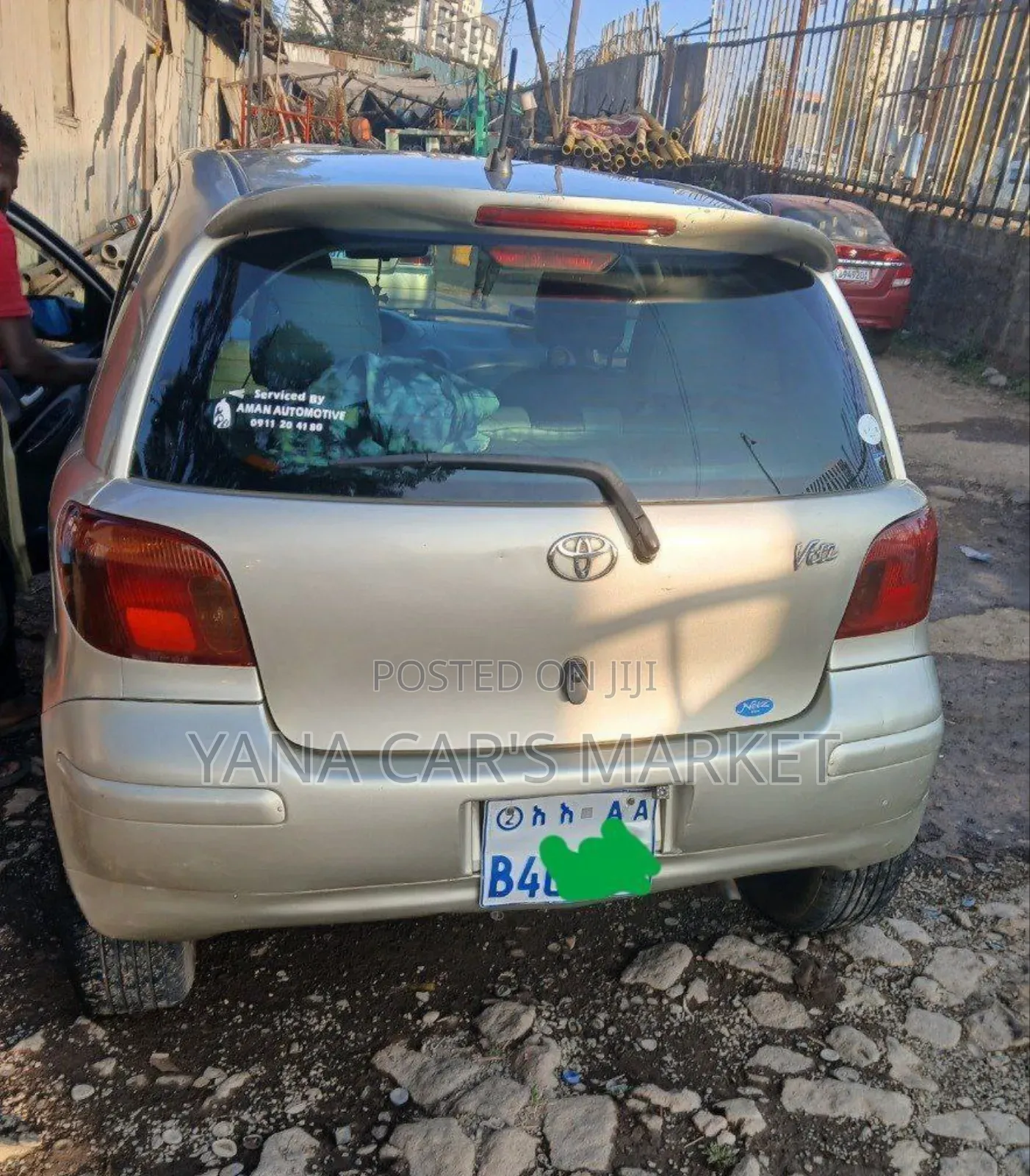 Toyota Vitz 2004 Silver