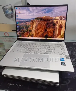 New Laptop HP Pavilion 14 16GB Intel Core I5 SSD 1T