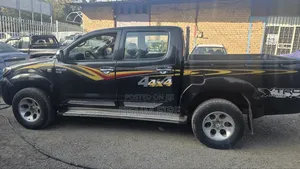 Toyota Hilux 2.5 D-4D Double Cab 4x4 SRX 2007 Black