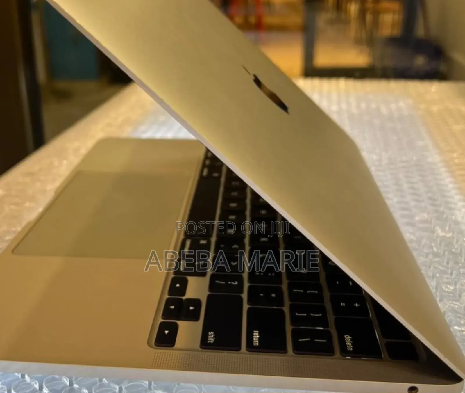 New Laptop Apple MacBook Pro 2020 8GB Intel Core I5 SSD 256GB