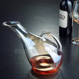 Wine Decanter የወይን ማቅረቢያ
