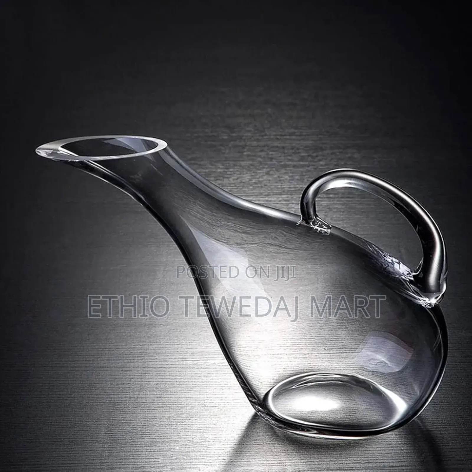 Wine Decanter የወይን ማቅረቢያ