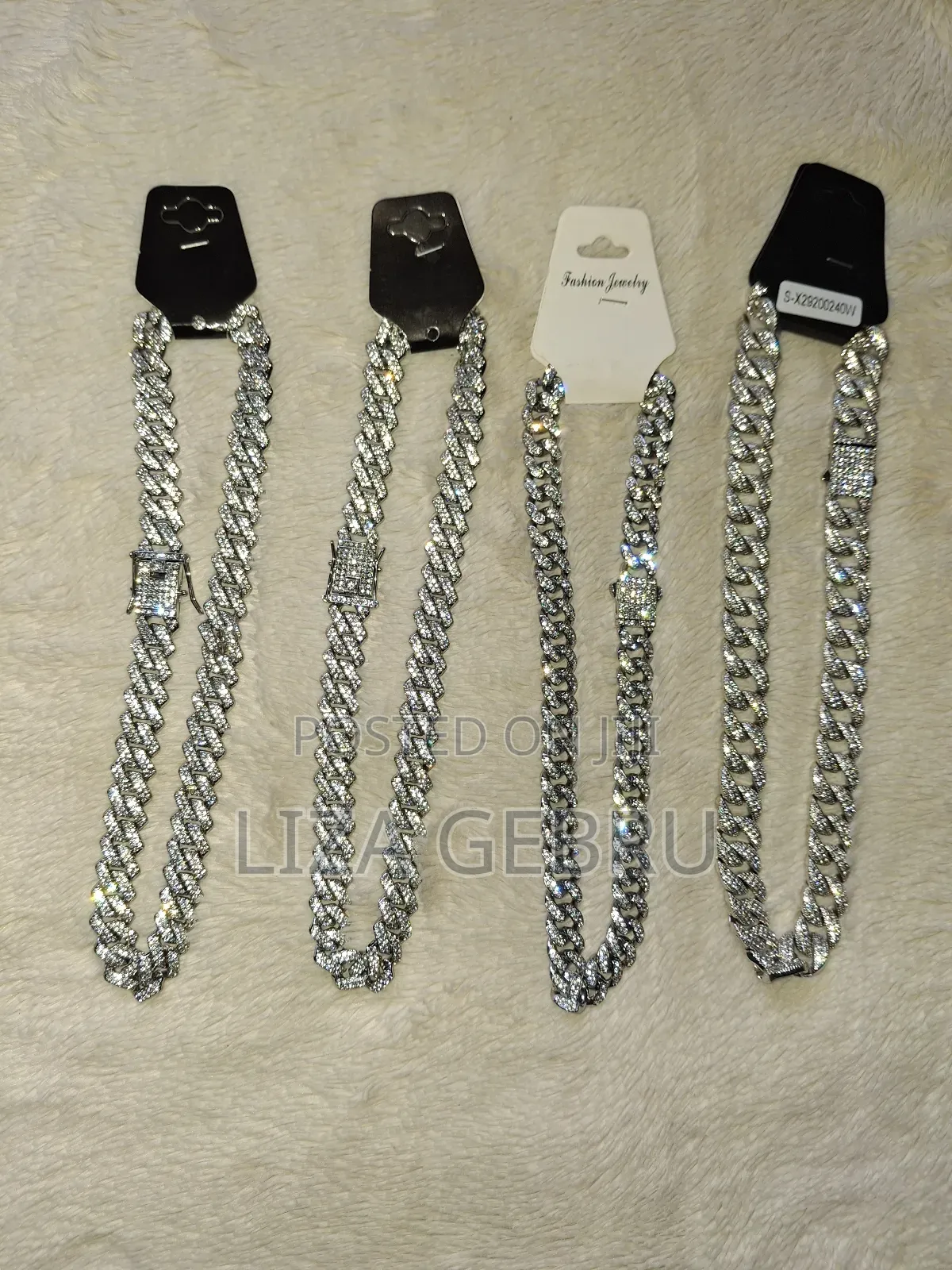 High End Quality Chains. 2000br