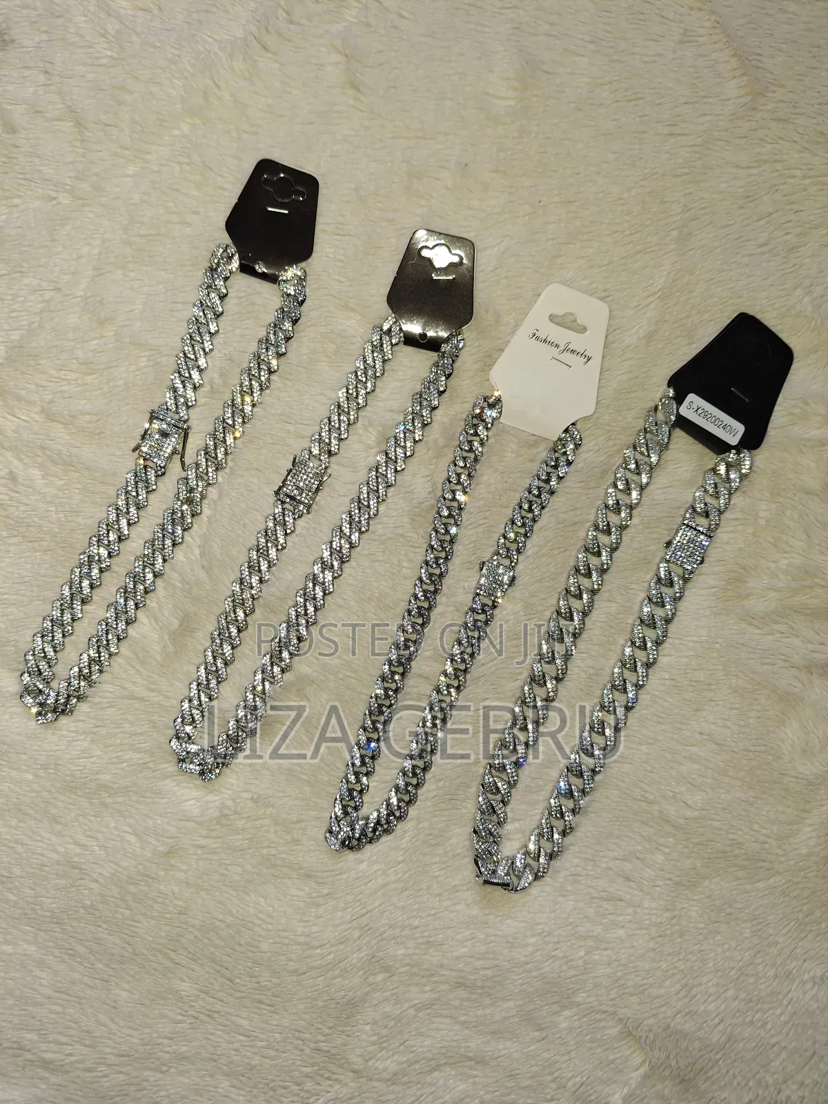 High End Quality Chains. 2000br