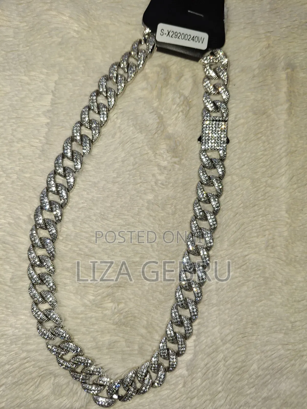 High End Quality Chains. 2000br