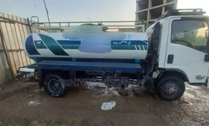 አስቸኳይ Isuzu Obama ሻወር ትራክ 2011 ሞዴል