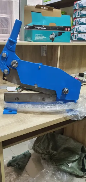 Manual Metal Cuting Machine