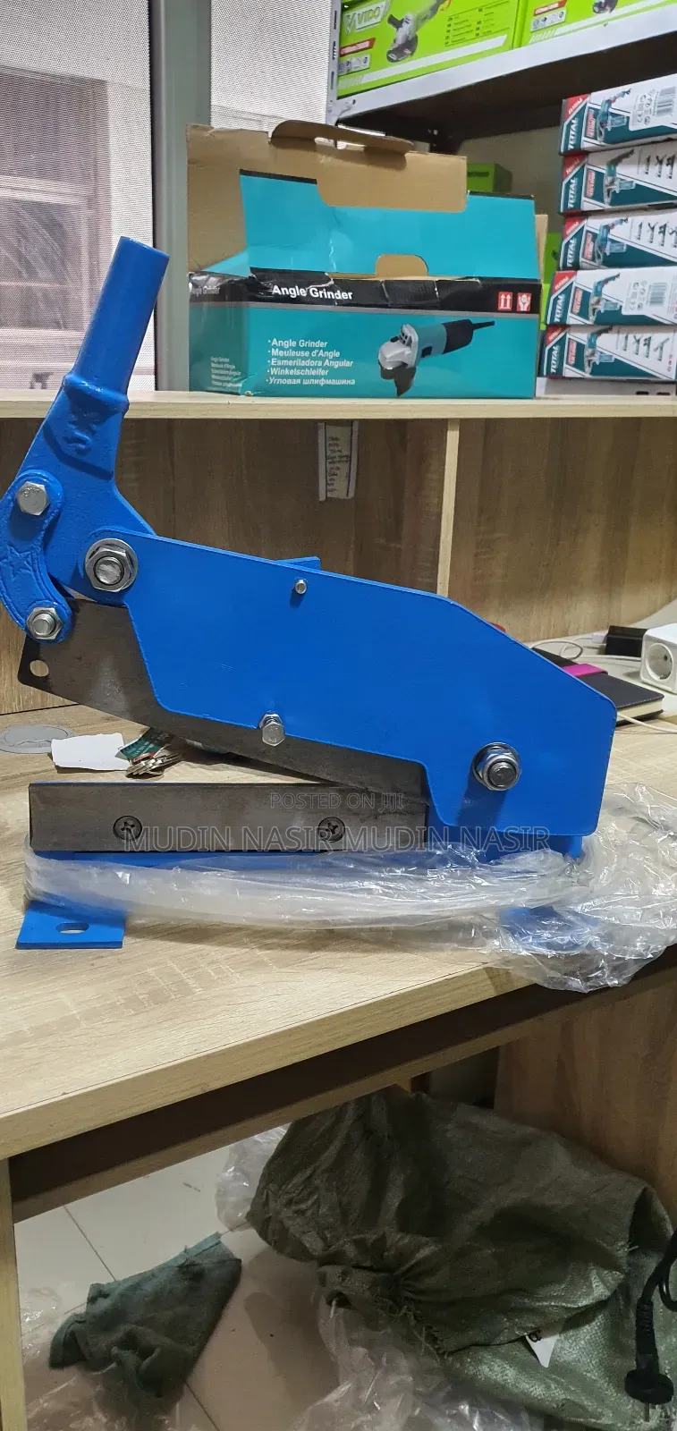 Manual Metal Cuting Machine